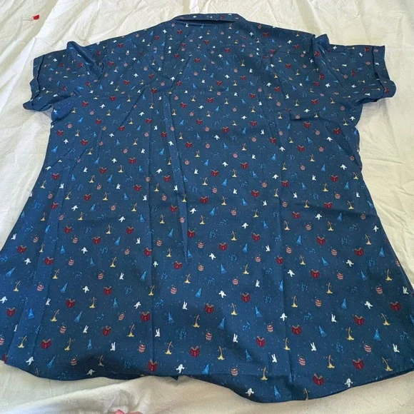 Women’s 3XL Disney RSVLTS Sorcerer Mickey 95th Anniversary Button Down - Picture 4 of 7